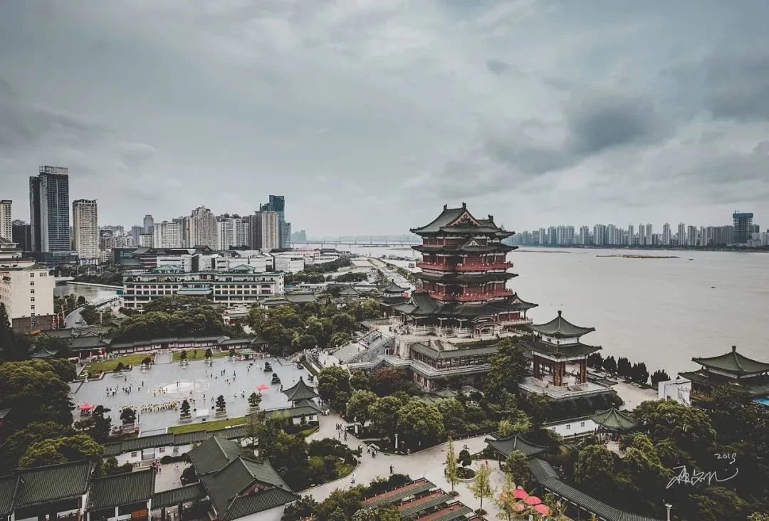 近年来国内旅游市场最大的黑马是谁? 江西。