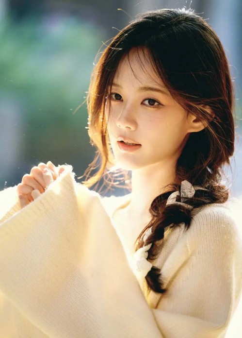 曾轶可被曝职场霸凌，前员工控诉与团队反击陷入