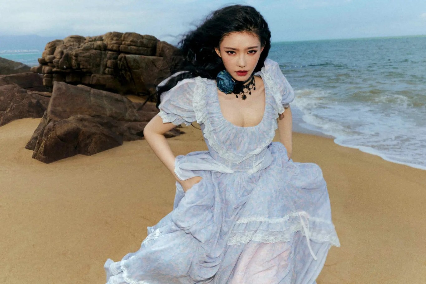 “中国第一美”朱珠曾为艺术献身！她性感妩媚如何走红？